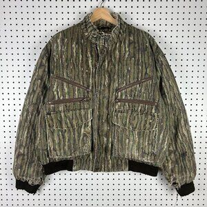 Trophy Club Camo Puffer Jacket Medium Vtg Distressed Full Zip Worn 90s REALTREE